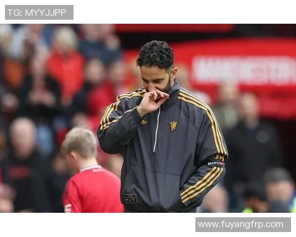 曼联内讧! 阿莫林嘲讽青训球员水平不行 外租小将晒照回应